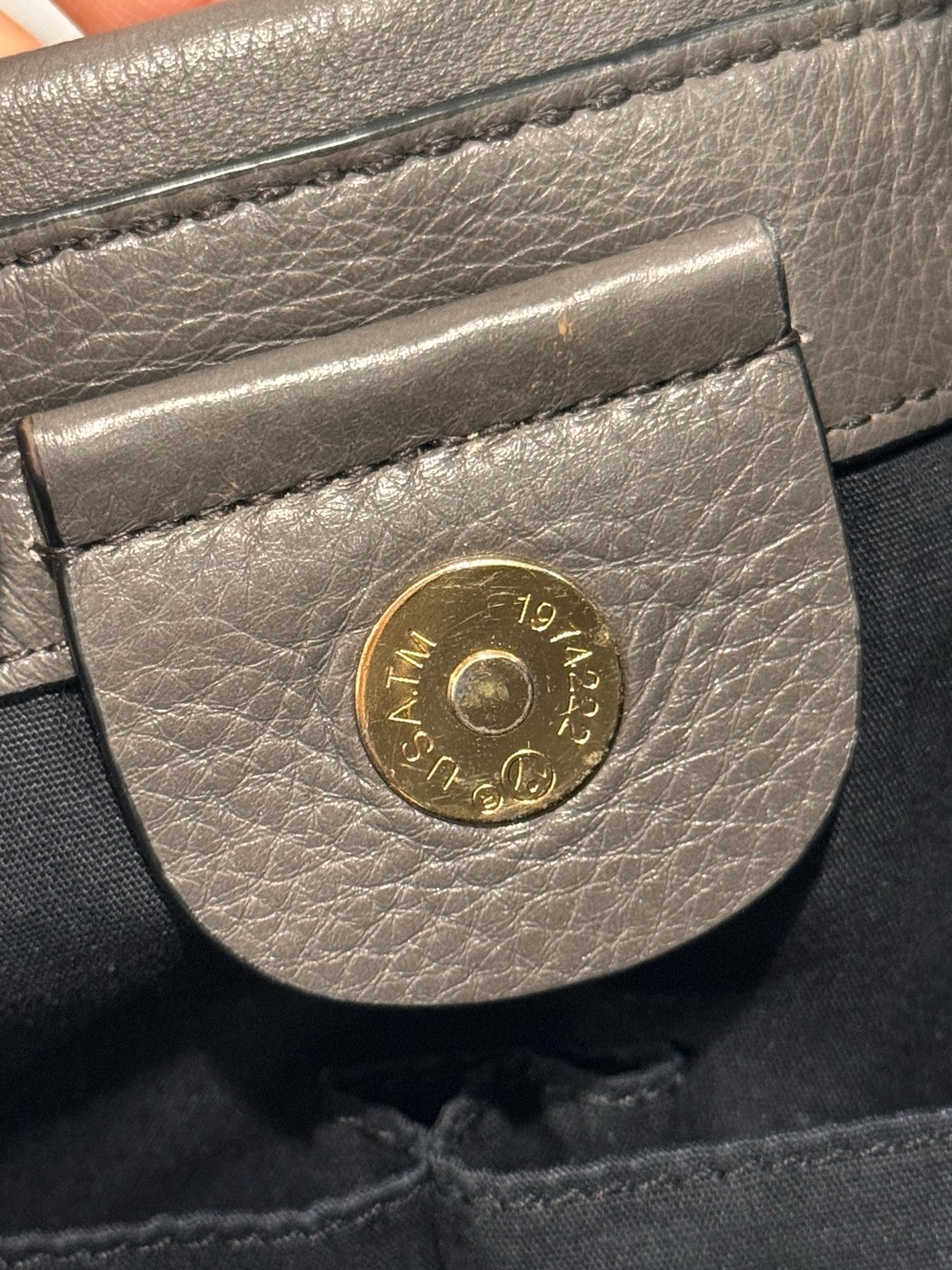 Marc Jacobs Dark Gray Pebbled 100% Leather Shoulder Hobo with handle - Picture 11 of 15